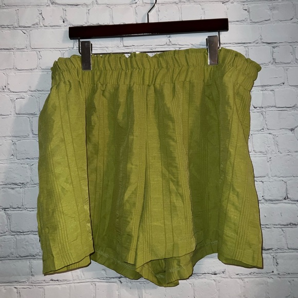 SHEIN Curve Dark Green Shorts size 5X - Picture 2 of 9